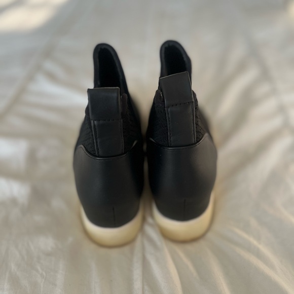 Steve Madden Black High Top Platform Sneakers - Picture 3 of 7